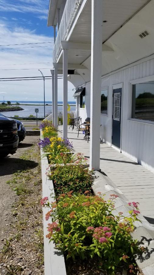 Hotel Aquamer Carleton-sur-Mer Екстериор снимка
