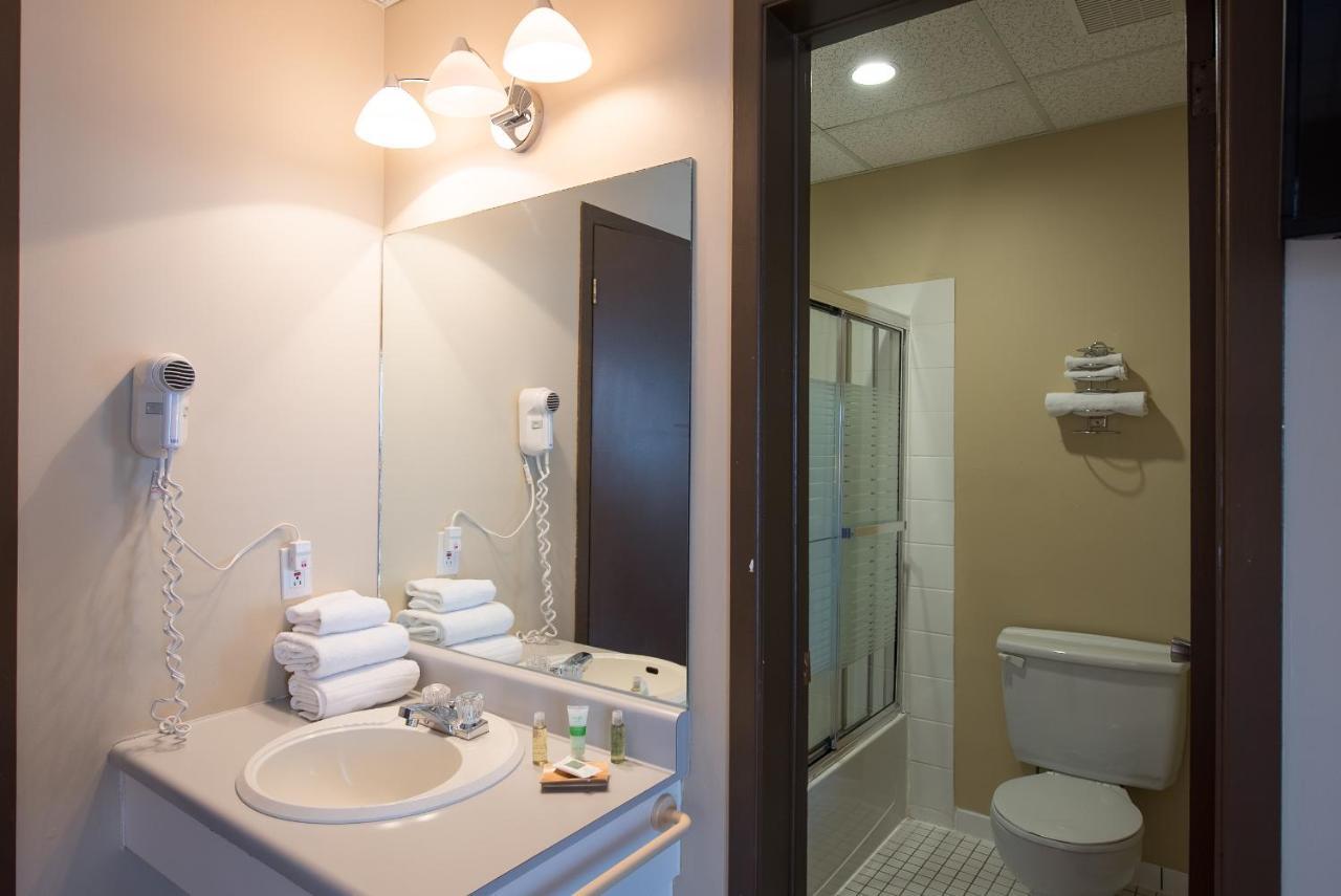 Hotel Aquamer Carleton-sur-Mer Екстериор снимка