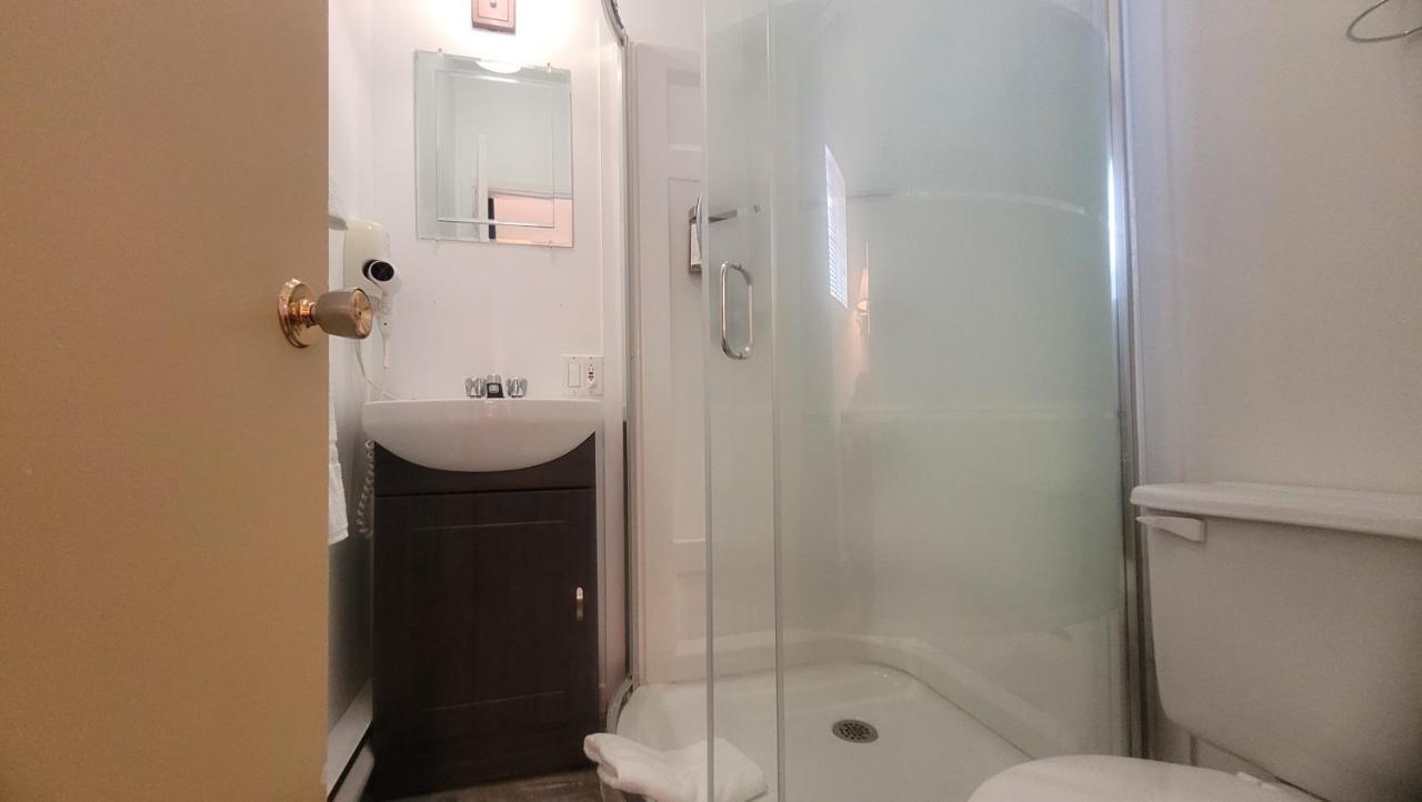 Hotel Aquamer Carleton-sur-Mer Екстериор снимка