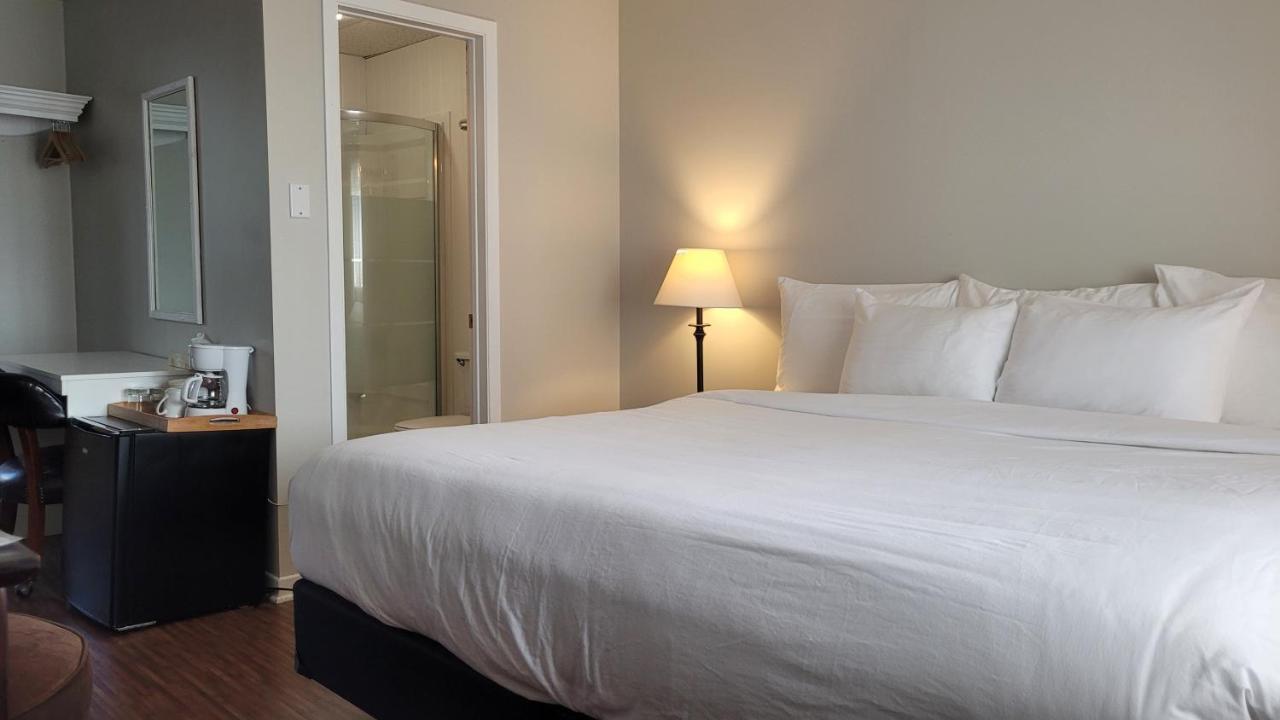 Hotel Aquamer Carleton-sur-Mer Екстериор снимка