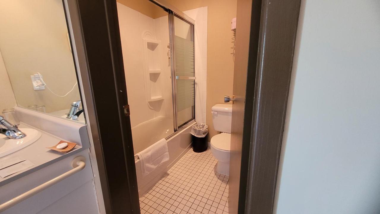 Hotel Aquamer Carleton-sur-Mer Екстериор снимка