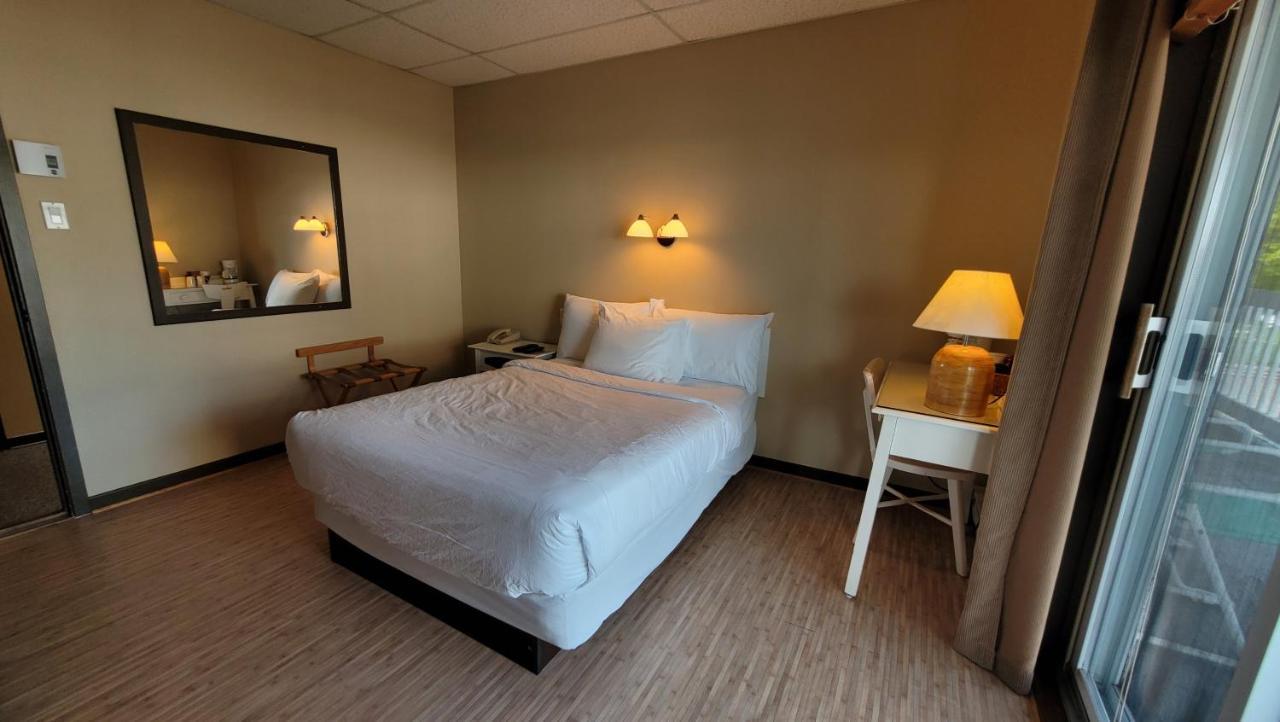Hotel Aquamer Carleton-sur-Mer Екстериор снимка