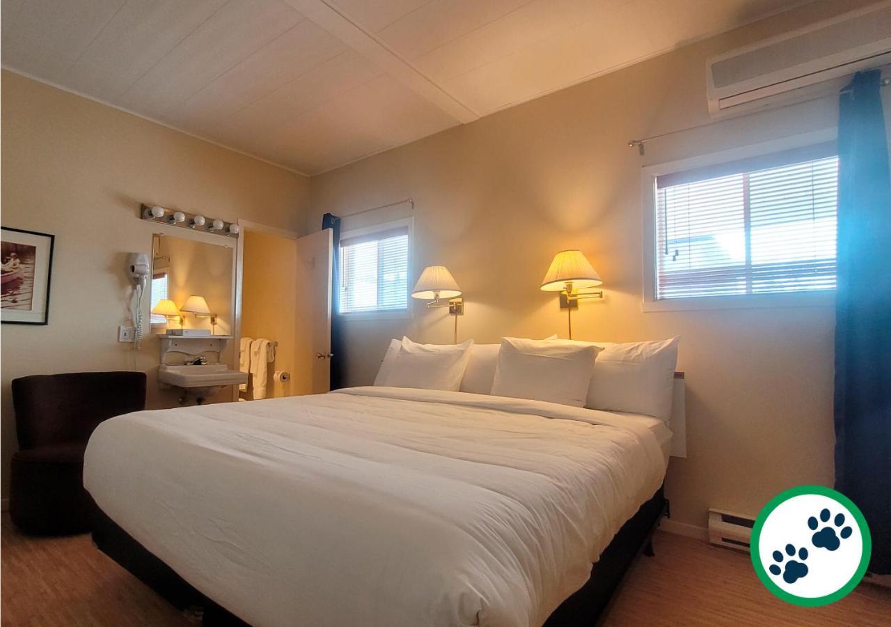 Hotel Aquamer Carleton-sur-Mer Екстериор снимка